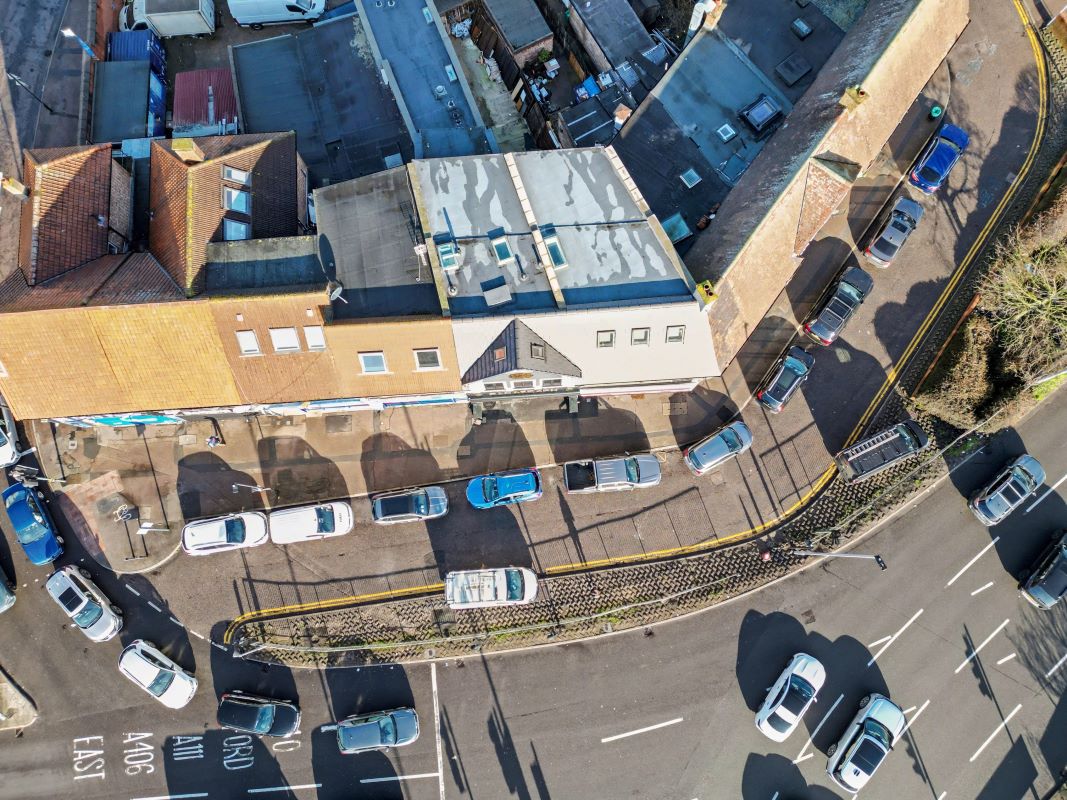 Paragraph Hotel, 6 Cheapside, North Circular Road, London, N13 5ED
