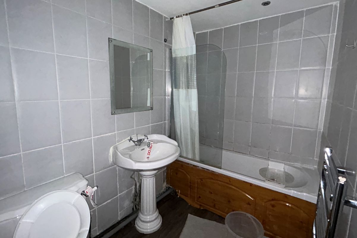 Flat 2, Basle House, Albert Square, Stratford, London, E15 1HH