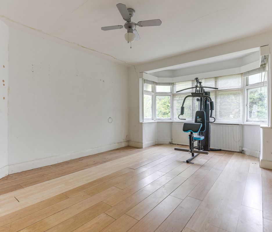 22 Mansfield Hill, London, E4 7JU