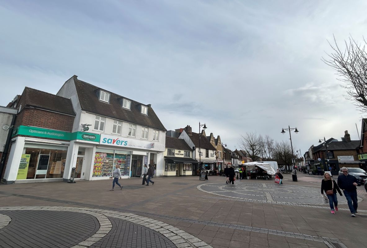 120-122 High Street, Hoddesdon, Hertfordshire, EN11 8HD