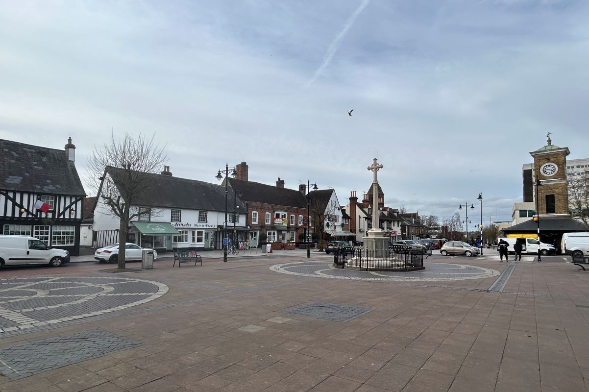 120-122 High Street, Hoddesdon, Hertfordshire, EN11 8HD