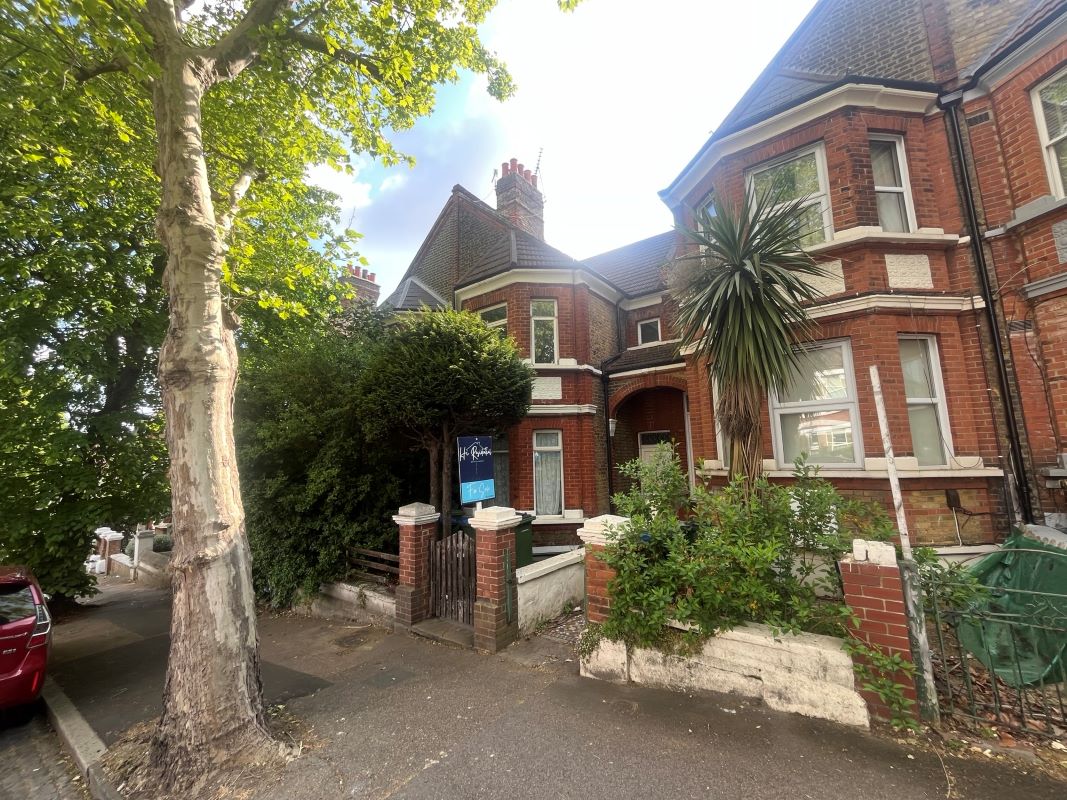 169 & 169A Griffin Road, London, SE18 7PZ