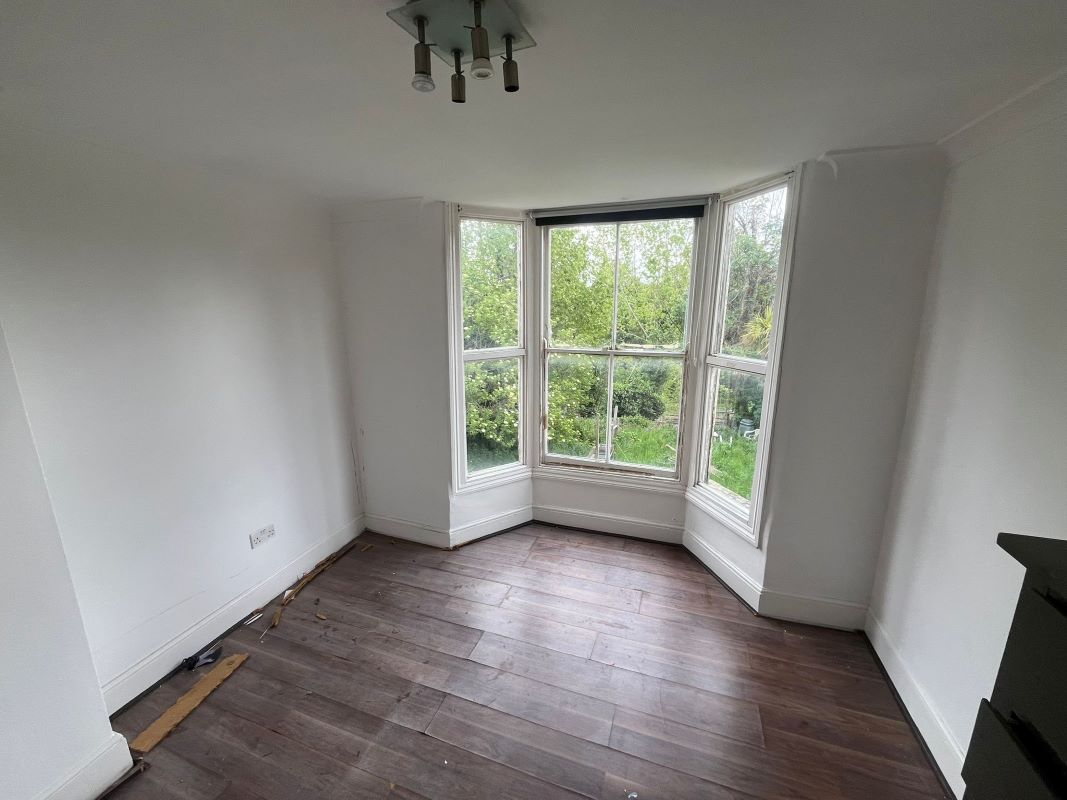 Flat B, 39 Endwell Road, Brockley, London, SE4 2NE