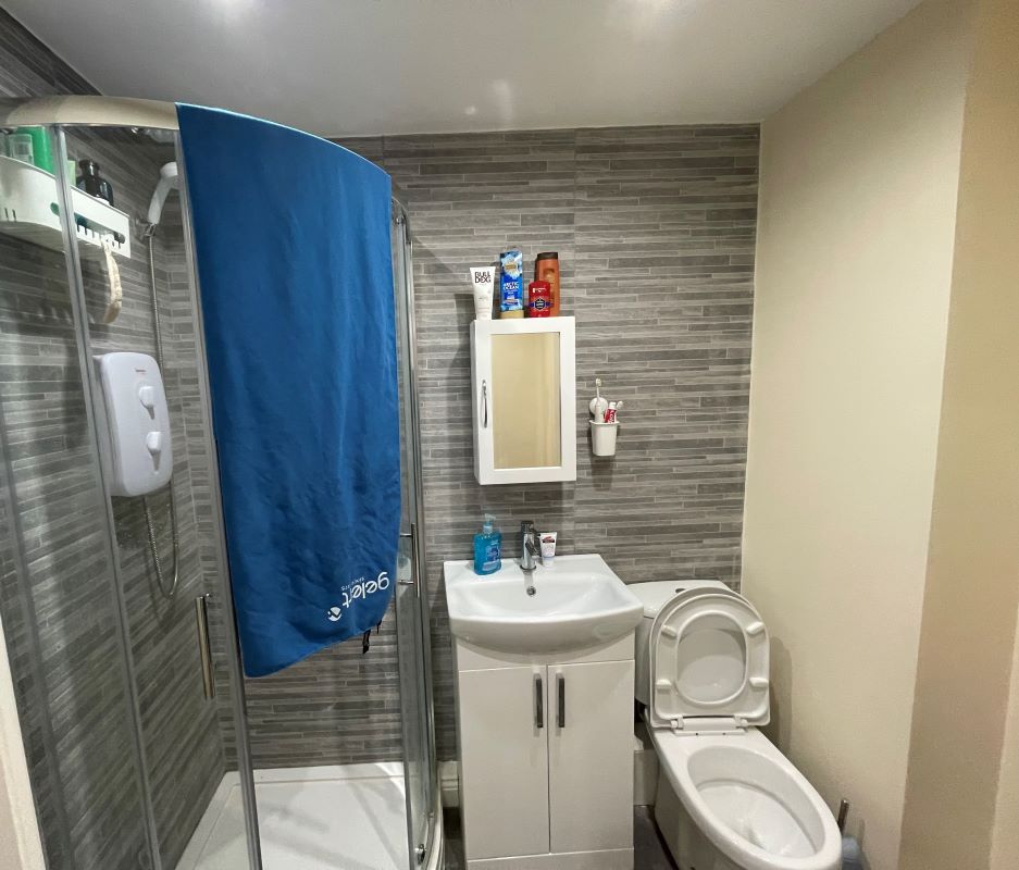 Flat 14 Kirkstall Gate, 101 Commercial Road, Leeds, West Yorkshire, LS5 3AD