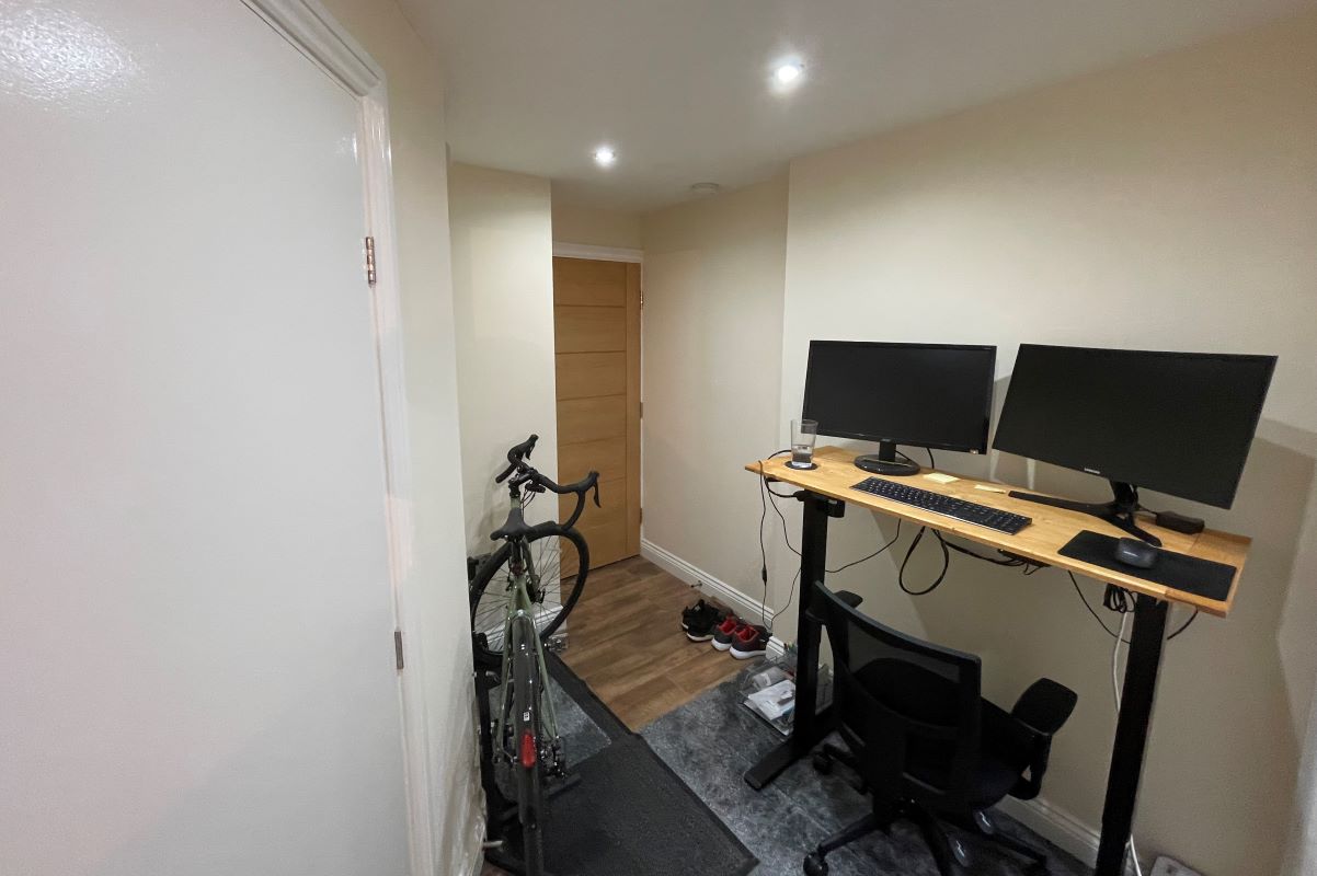 Flat 14 Kirkstall Gate, 101 Commercial Road, Leeds, West Yorkshire, LS5 3AD