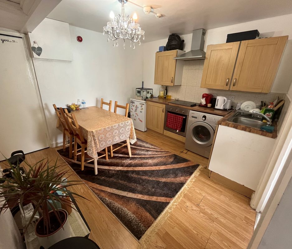 Flat 5, 315 Barking Road, London, Canning Town, E13 8EE