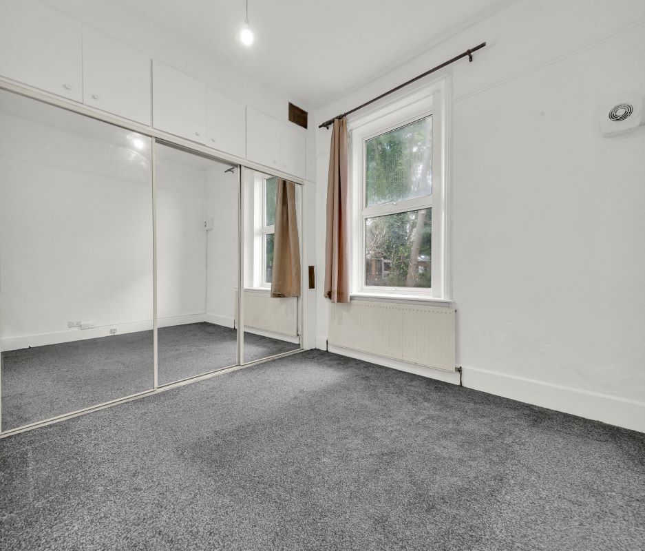 57A Eastwood Road, Ilford, Essex, IG3 8UU