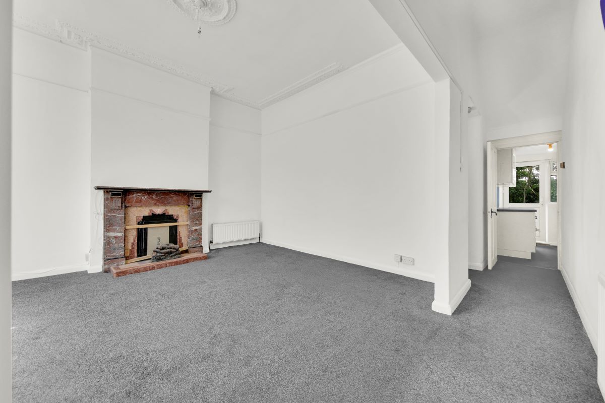 57A Eastwood Road, Ilford, Essex, IG3 8UU