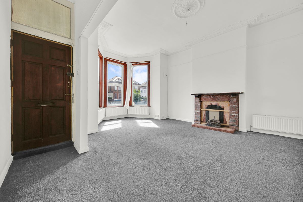57A Eastwood Road, Ilford, Essex, IG3 8UU