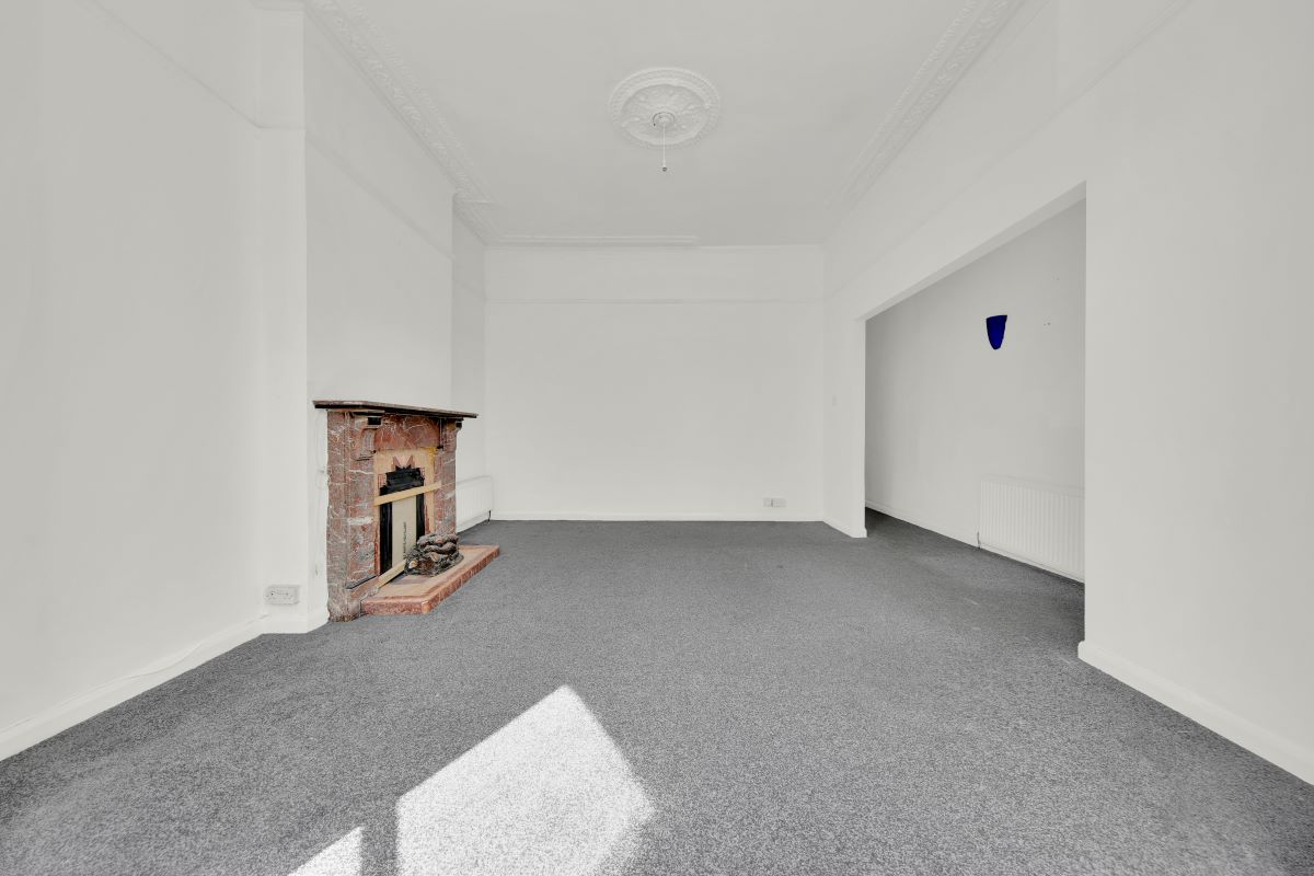 57A Eastwood Road, Ilford, Essex, IG3 8UU