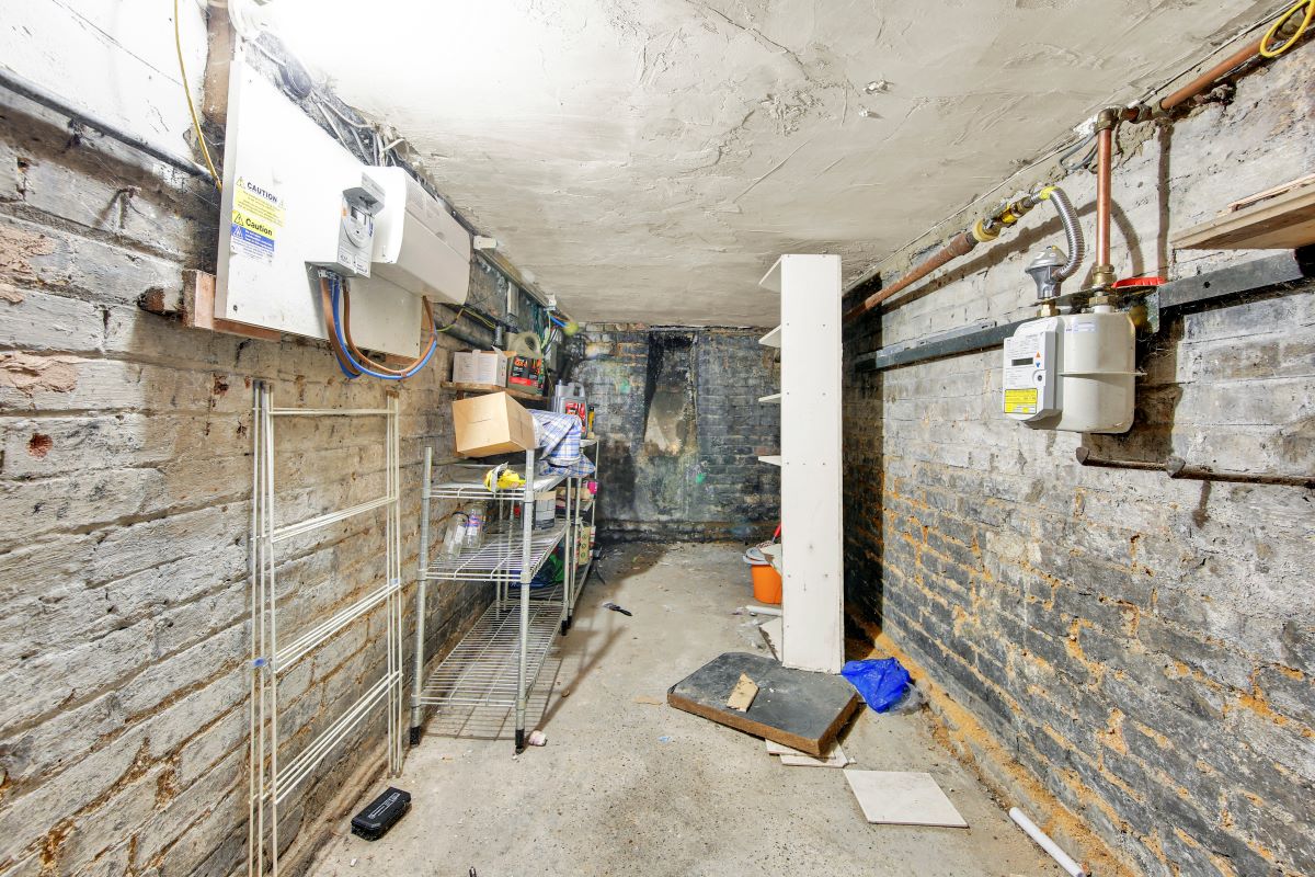 57A Eastwood Road, Ilford, Essex, IG3 8UU