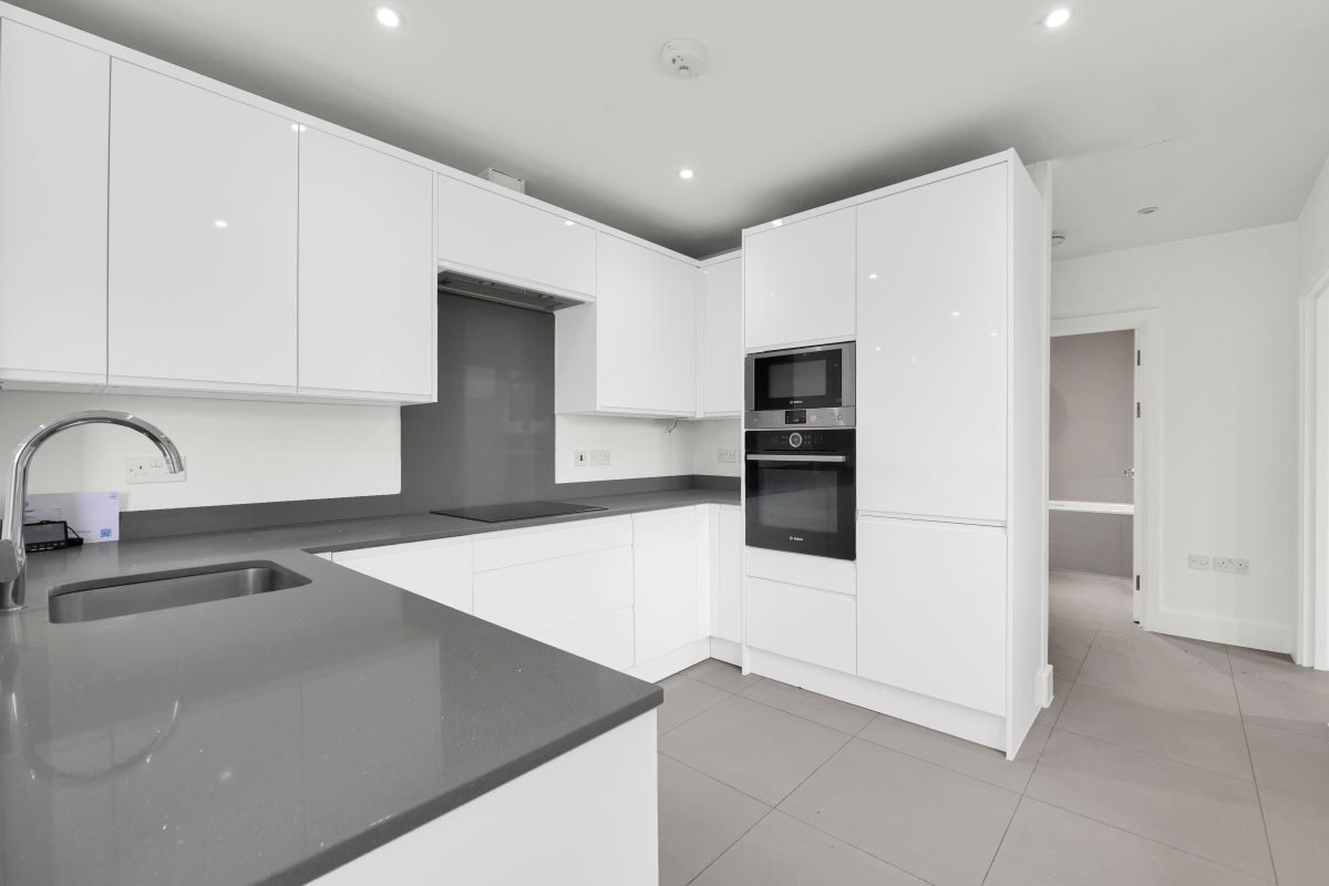 60 Brinkworth Road, Ilford, Essex, IG5 0FH