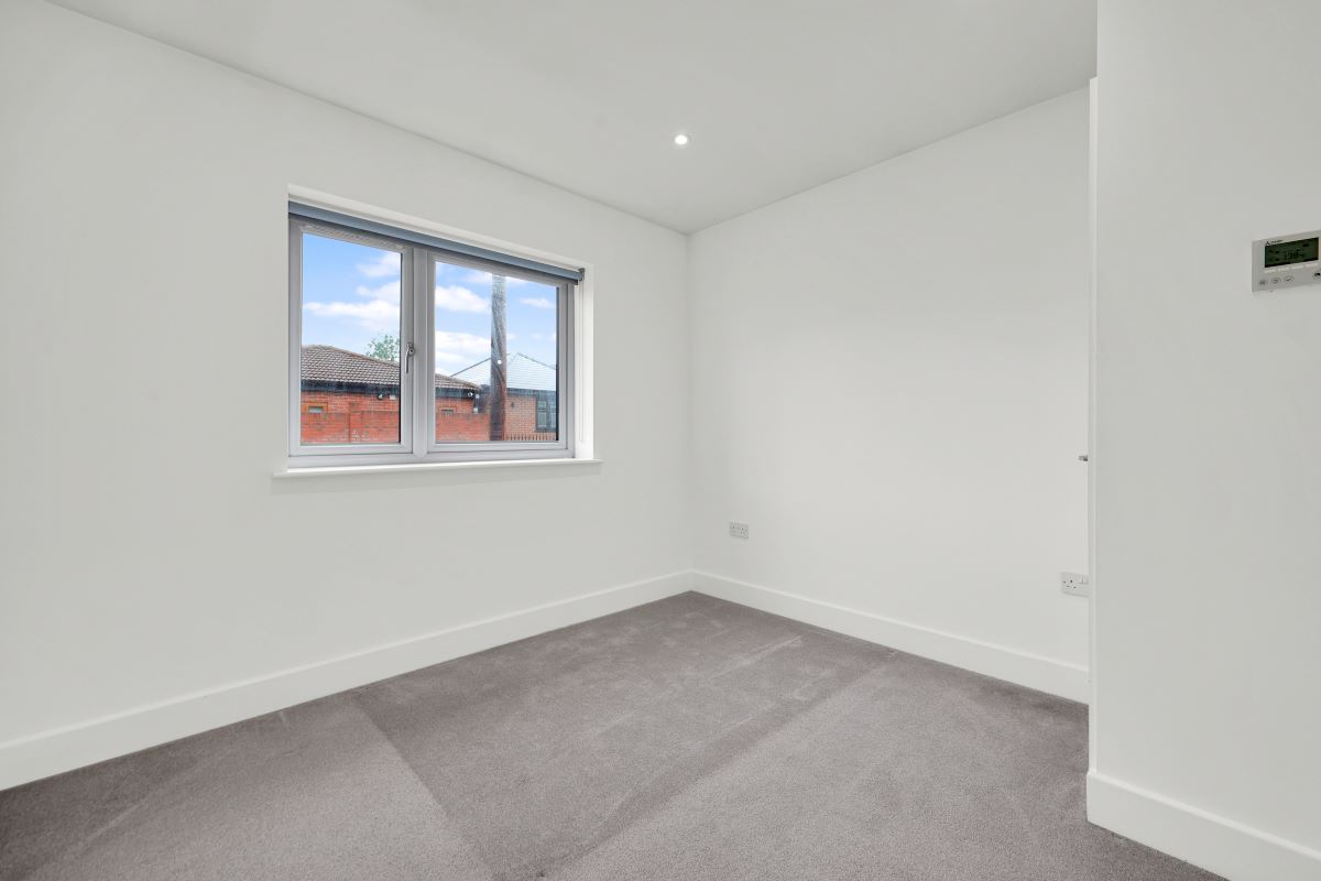 60 Brinkworth Road, Ilford, Essex, IG5 0FH