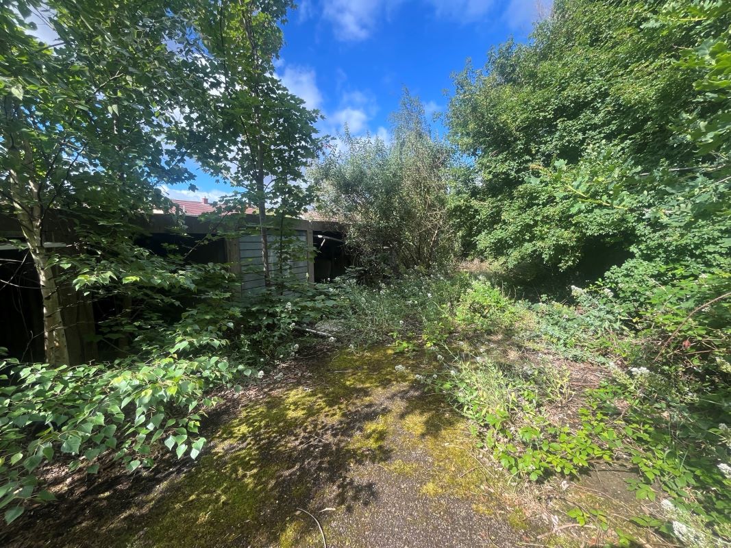 Garages and land at Halcot Avenue, Bexleyheath, Kent, DA6 7QD