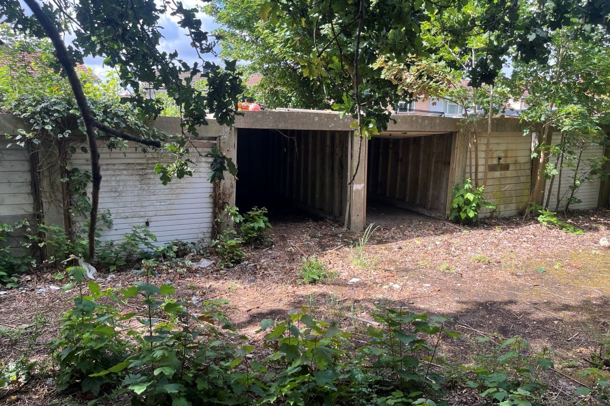 Garages and land at Halcot Avenue, Bexleyheath, Kent, DA6 7QD
