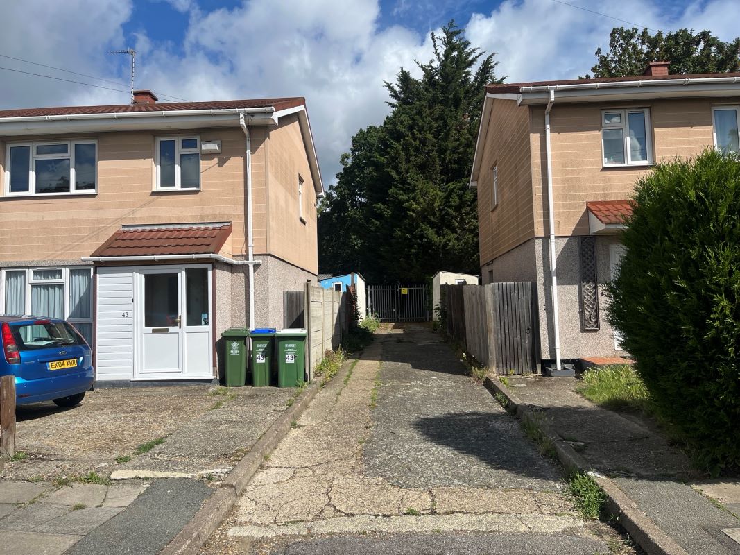 Garages and land at Halcot Avenue, Bexleyheath, Kent, DA6 7QD