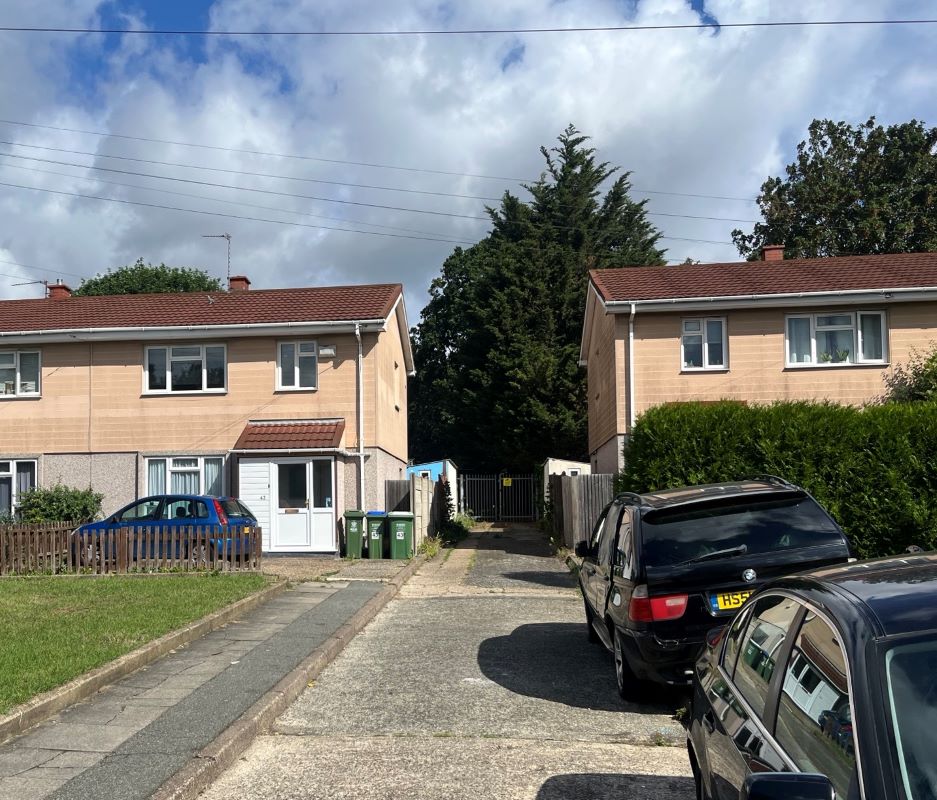 Garages and land at Halcot Avenue, Bexleyheath, Kent, DA6 7QD