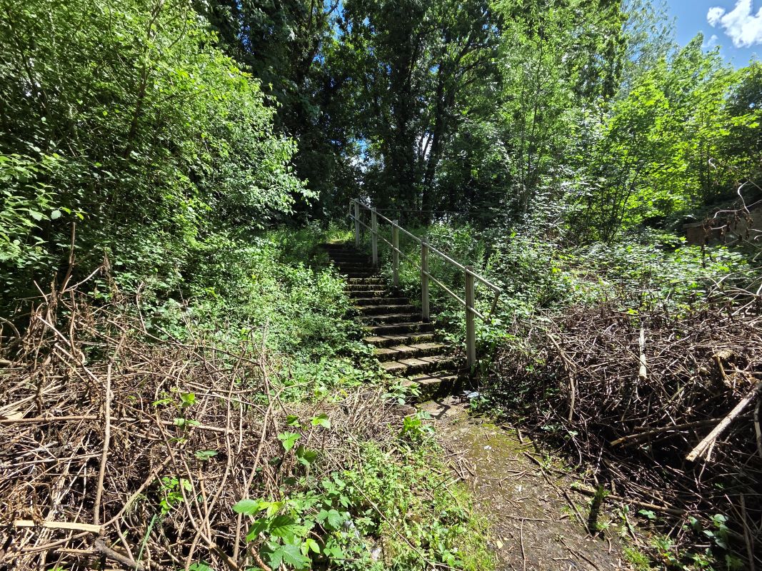 Land adjacent to Coulsdon South Railway Station, Brighton Road, Coulsdon, Surrey, CR5 3EA
