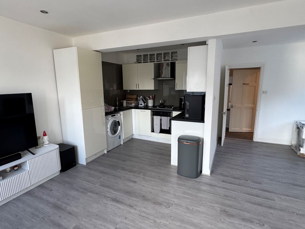 75 & 75C Queens Road, Buckhurst Hill, Essex, IG9 5BW