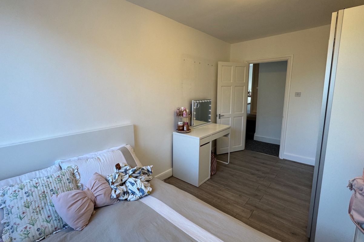 75 & 75C Queens Road, Buckhurst Hill, Essex, IG9 5BW