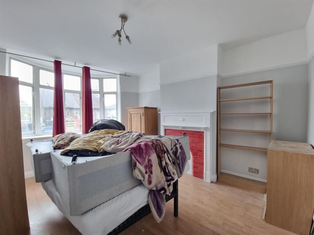 75A Longbridge Road, Barking, Essex, IG11 8TG - Strettons