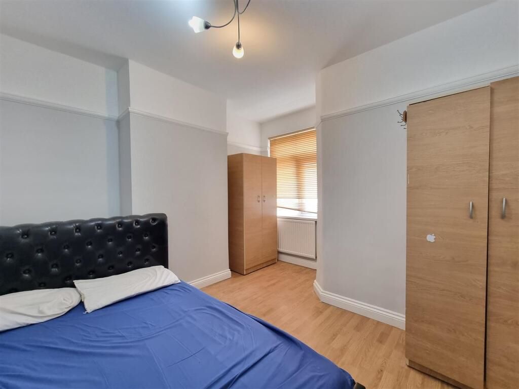 75A Longbridge Road, Barking, Essex, IG11 8TG - Strettons
