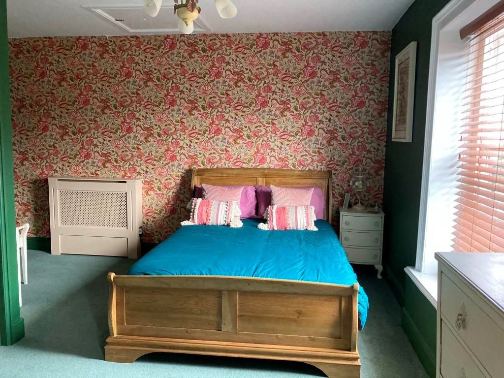 1 High Street, Snaith, Goole, DN14 9HF -  Strettons