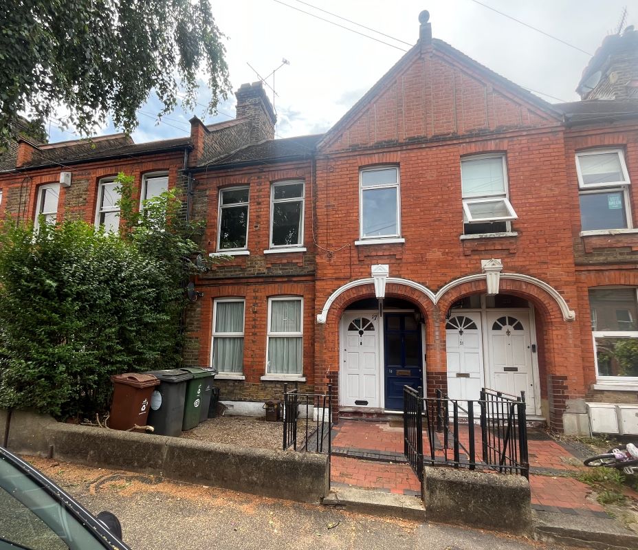 17 Mersey Rd, London E17 5LA