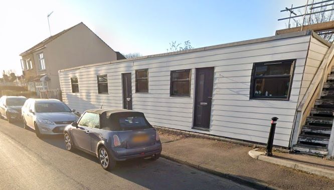 2 Eden Grove Rd, Byfleet, West Byfleet KT14 7PH