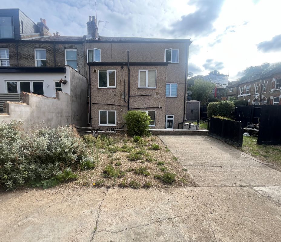 1, 56 Hillcourt Rd, London SE22 0PE