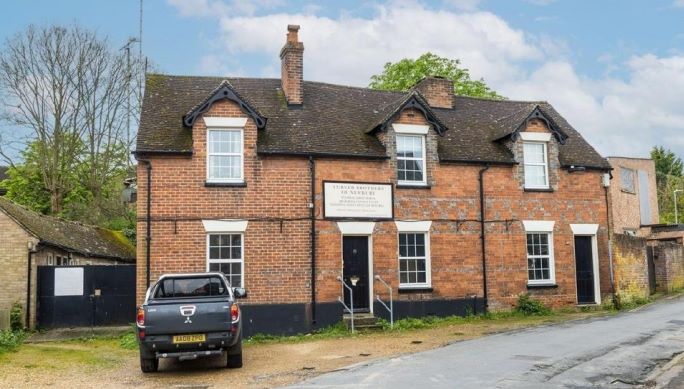 15-17 Hampton Road, Newbury, Berkshire, RG14 6DB - Strettons