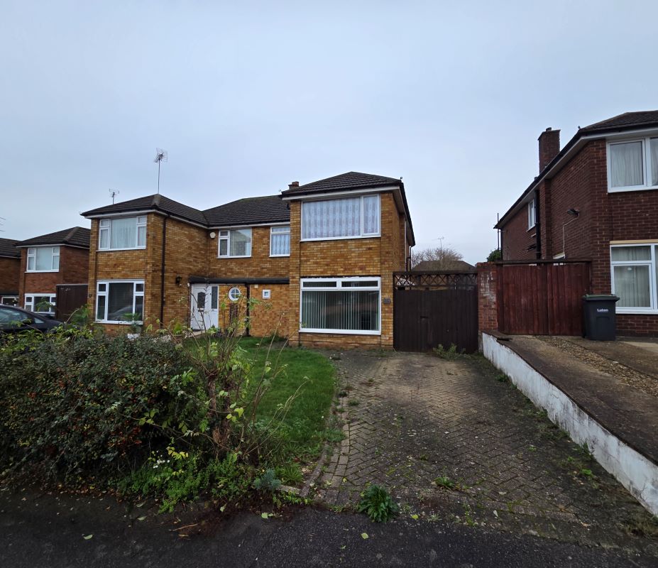 167 Westmorland Avenue, Luton, Bedfordshire, LU3 2PU - Strettons