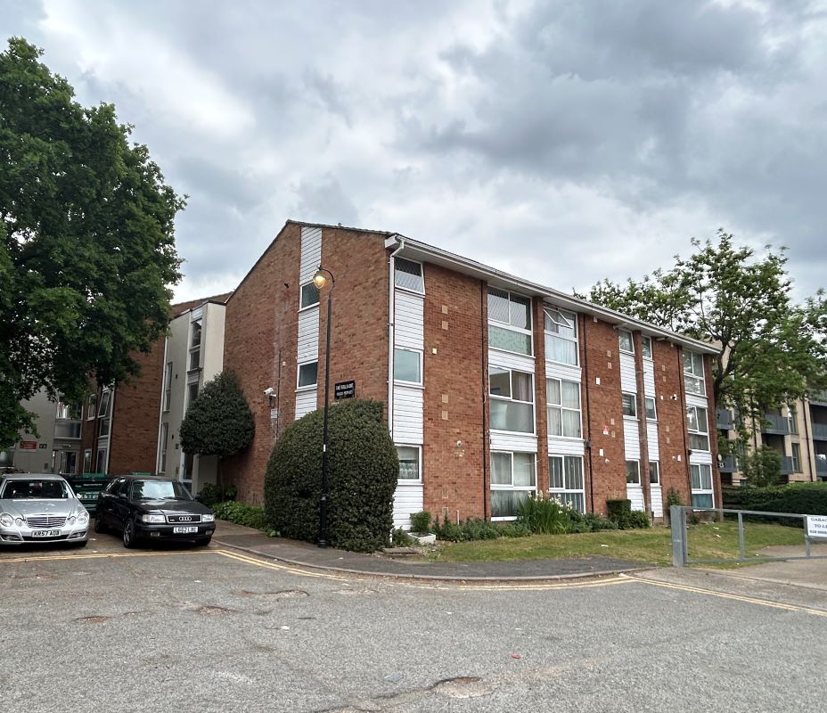 98 Rolls Court, Inks Green, Highams Park, London, E4 9EJ - Strettons