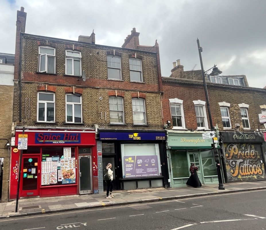 Flat 2 Red Brick Court, 459 Roman Road, London, E3 5LX -  Strettons