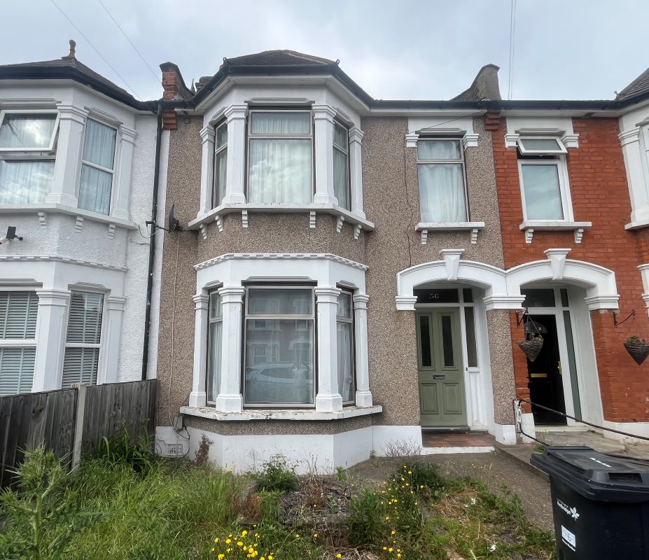 56 Betchworth Road, Ilford, Essex, IG3 9JG -  Strettons