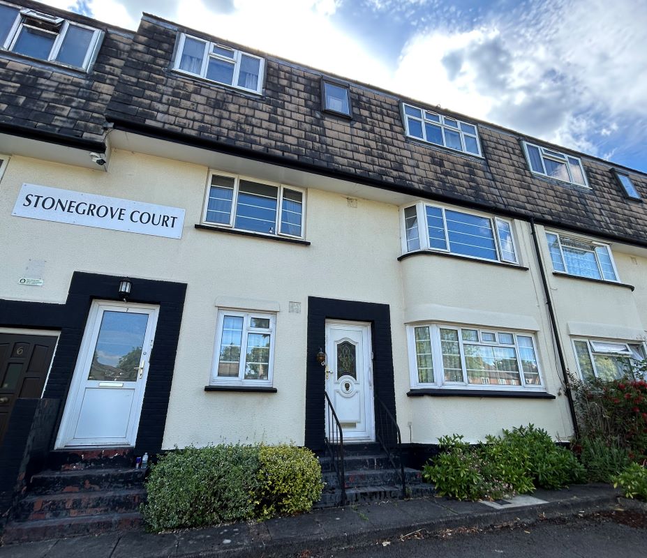 Flat 8 Stonegrove Court, Stonegrove, Edgware, Middlesex, HA8 7TB -  Strettons