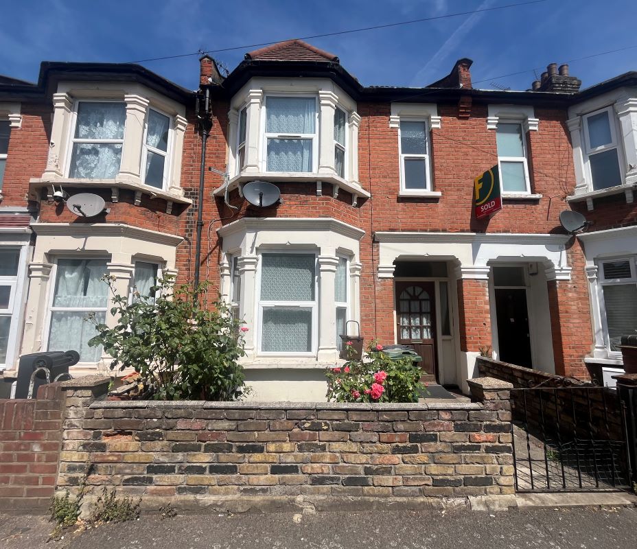44 Knotts Green Road, Leyton, London, E10 6DE - Strettons