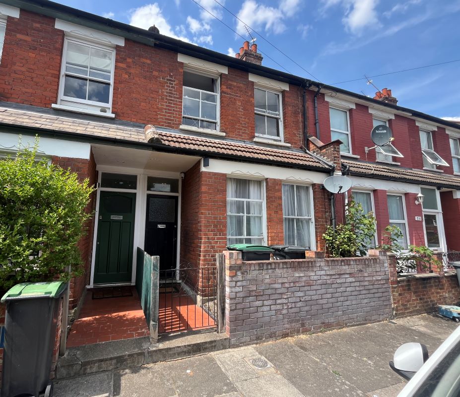 33 Lydford Road, Tottenham, London, N15 5PX - Strettons