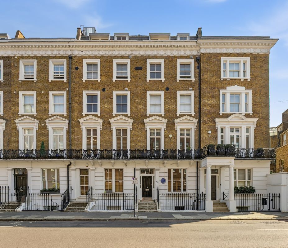 Lower Ground Floor Flat, 55-56 Oakley Street, Chelsea, London, SW3 5HB - Strettons