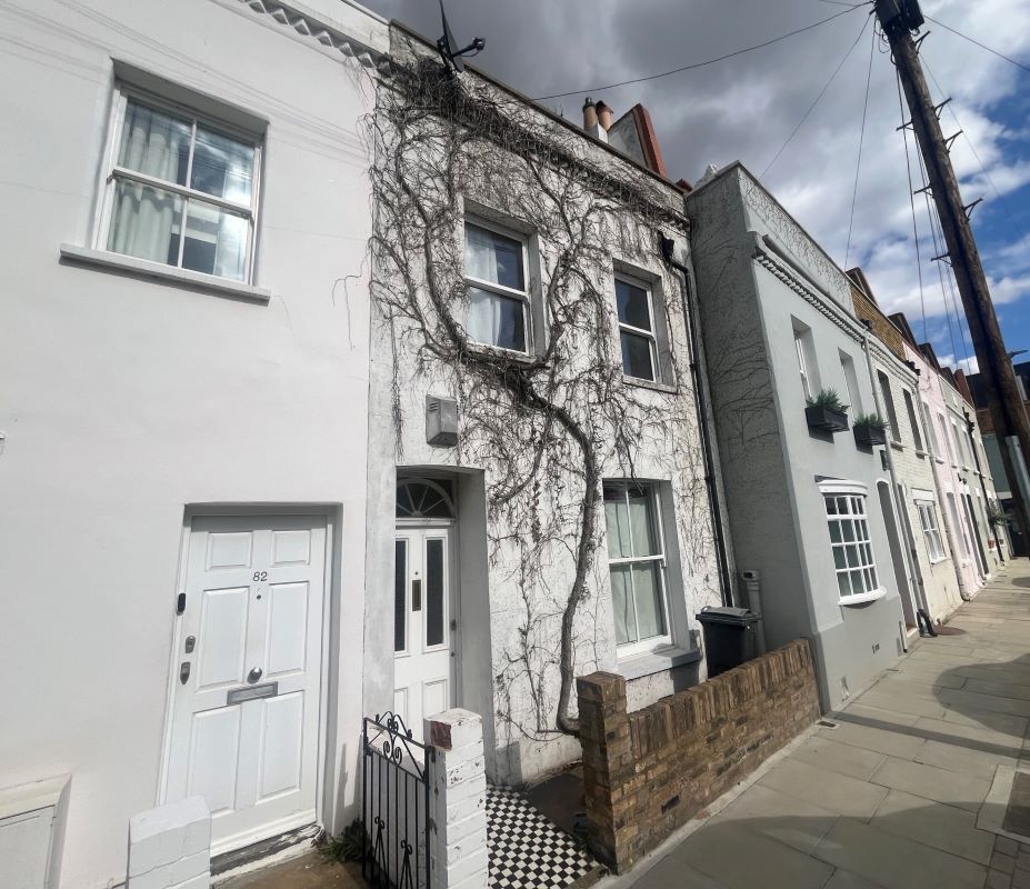 84 Knowsley Road, London, SW11 5BL - Strettons