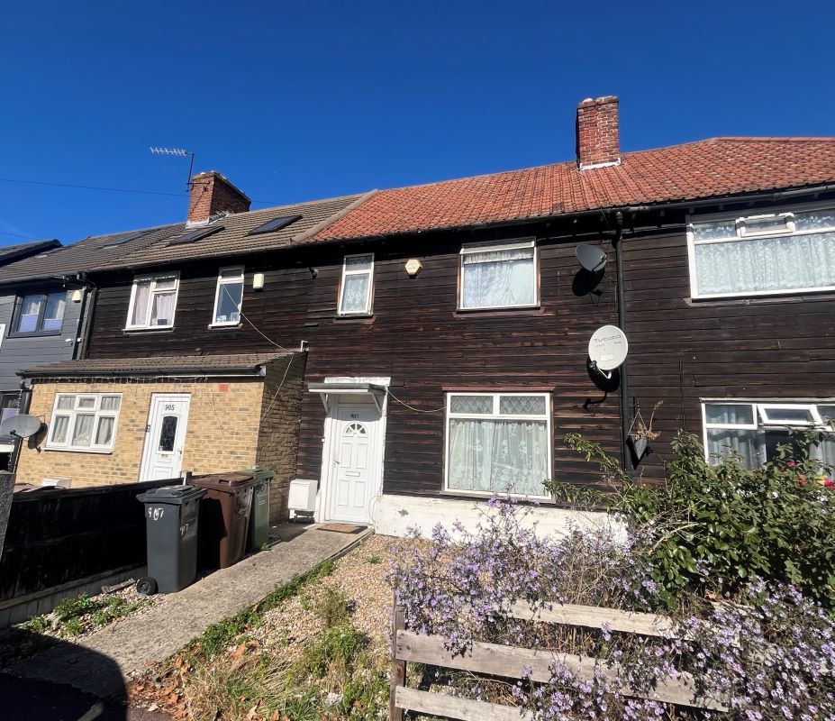 907 Green Lane, Dagenham, Essex, RM8 1DH - Strettons