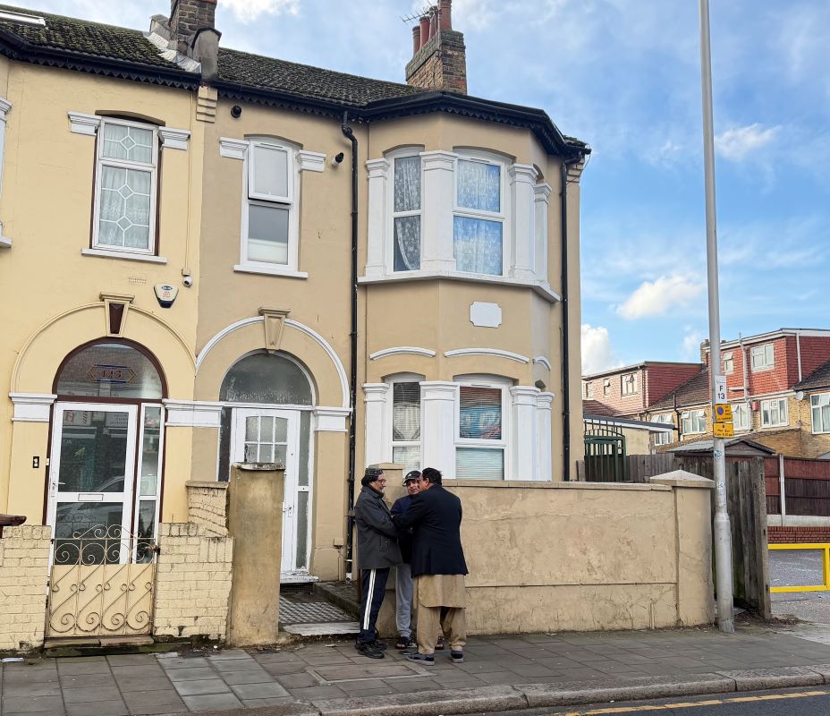 145 Fanshawe Avenue, Barking, London, IG11 8RF -  Strettons