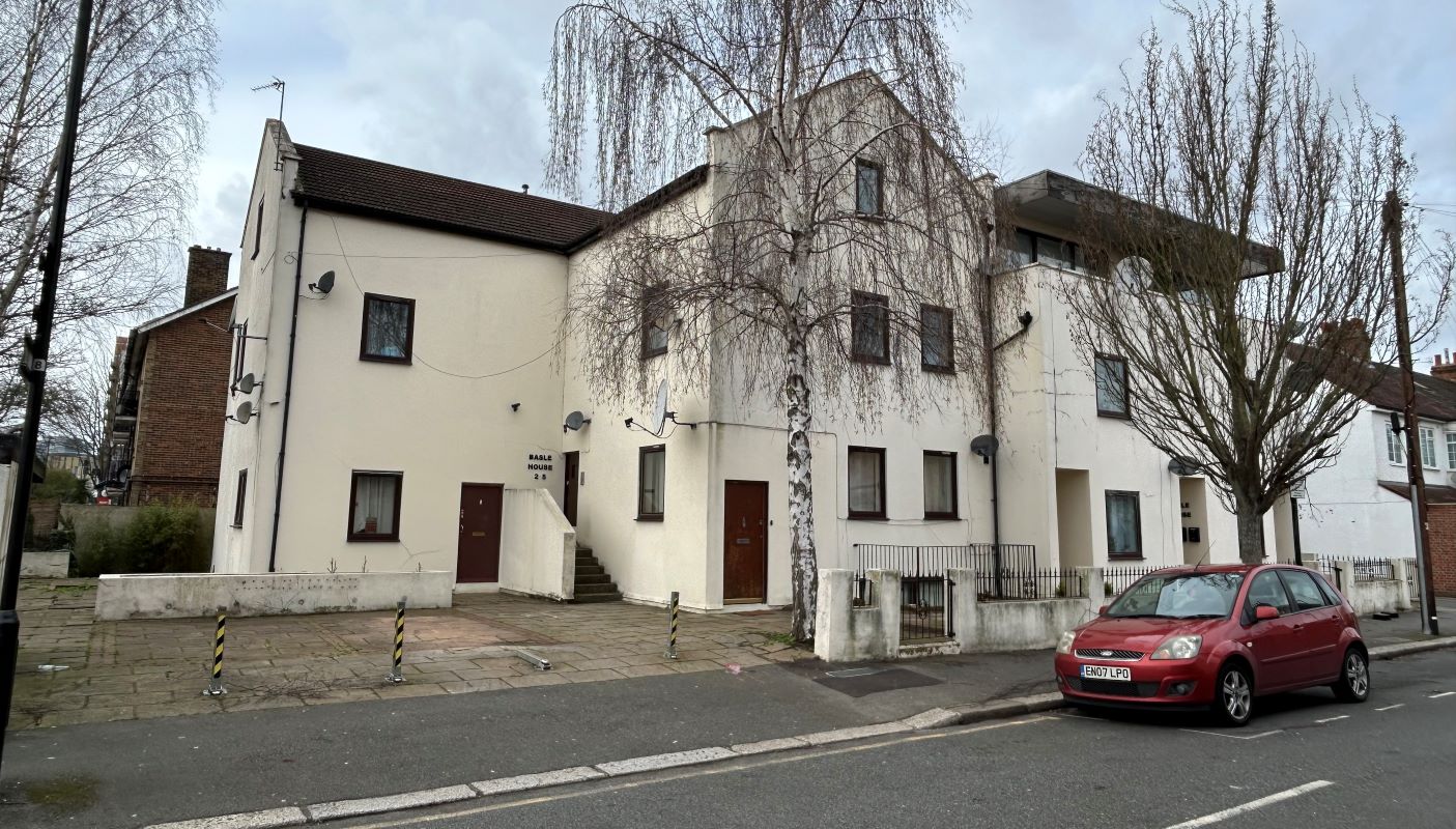 Flat 2, Basle House, Albert Square, Stratford, London, E15 1HH -  Strettons