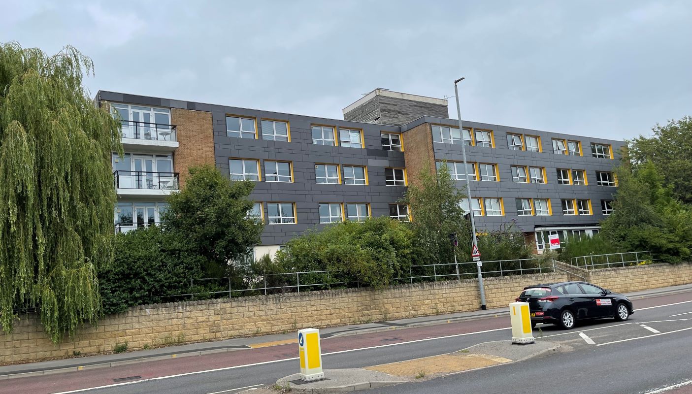 Flat 31 Kirkstall Gate, 101 Commercial Road, Leeds, West Yorkshire, LS5 3AD -  Strettons