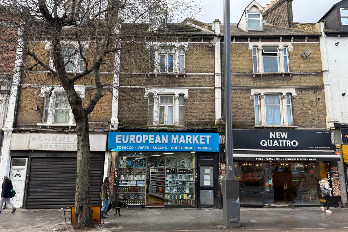 312 Hoe Street, Walthamstow, London, E17 9PX -  Strettons