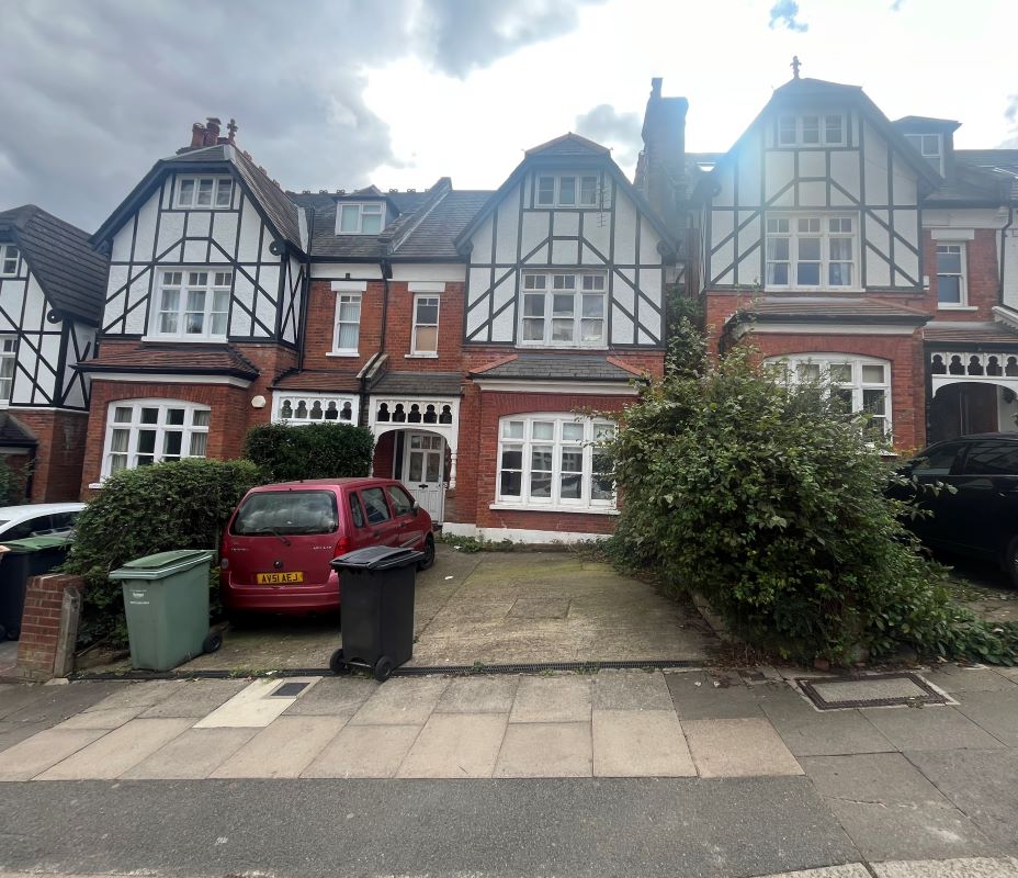 Ground Floor Flat, 69 Onslow Gardens, London, N10 3JY -  Strettons