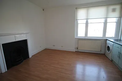 Flat 3, 422a, Mare Street, Hackney, London, E8 -  Strettons