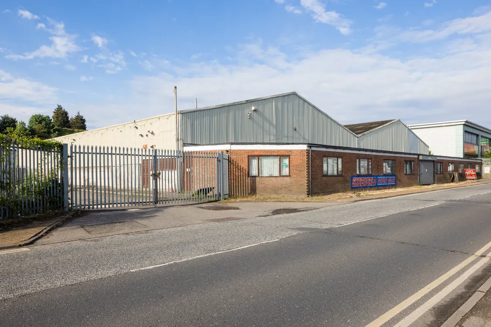 Industrial under offer in Motherwell Way, West Thurrock, Grays, RM20