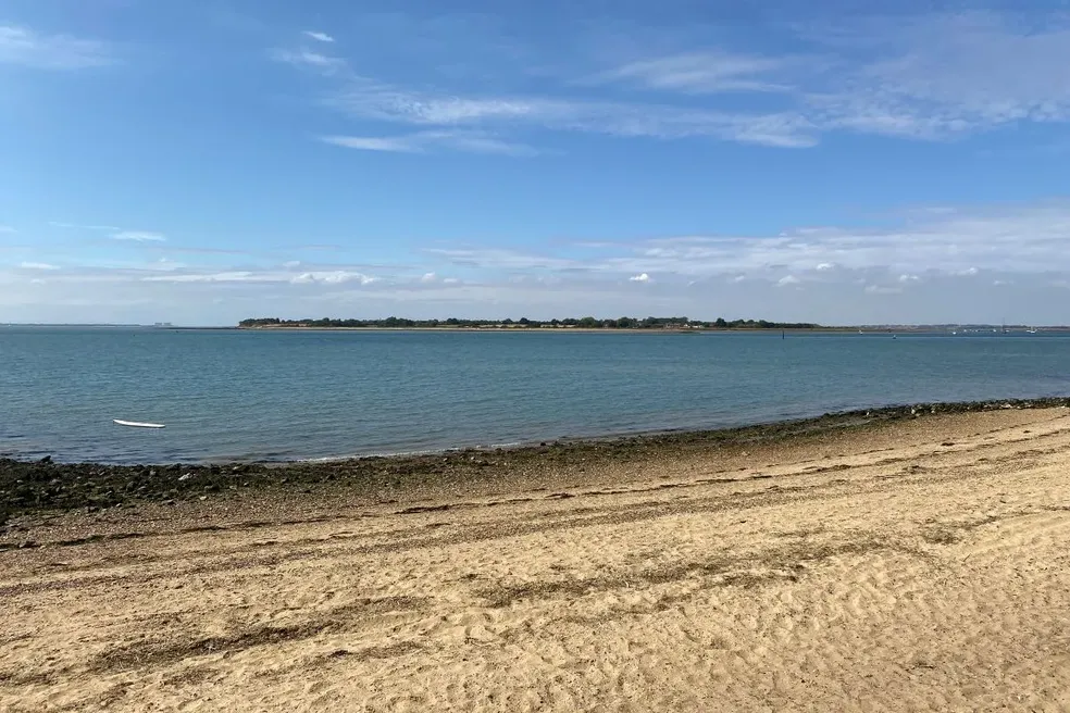 House sold with 2 bedrooms through auction in 35 Tower Estate, Point