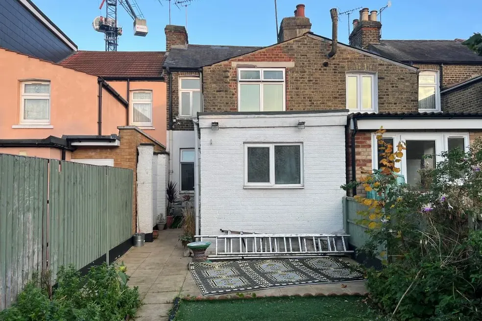 House withdrawn with 3 bedrooms through auction in 41 Gaywood Road